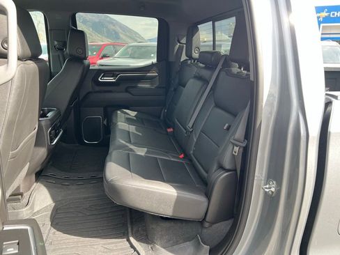 Used 2023 GMC Sierra 1500 SLT w/ SLT Premium Package AWD/4WD image 25