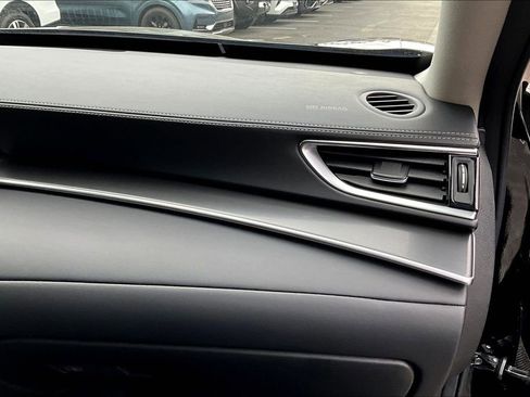 Certified 2025 INFINITI QX50 Luxe image 21