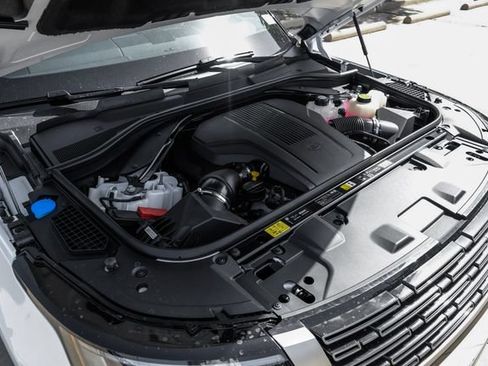 New 2026 Land Rover Range Rover Long Wheelbase SE AWD/4WD image 70