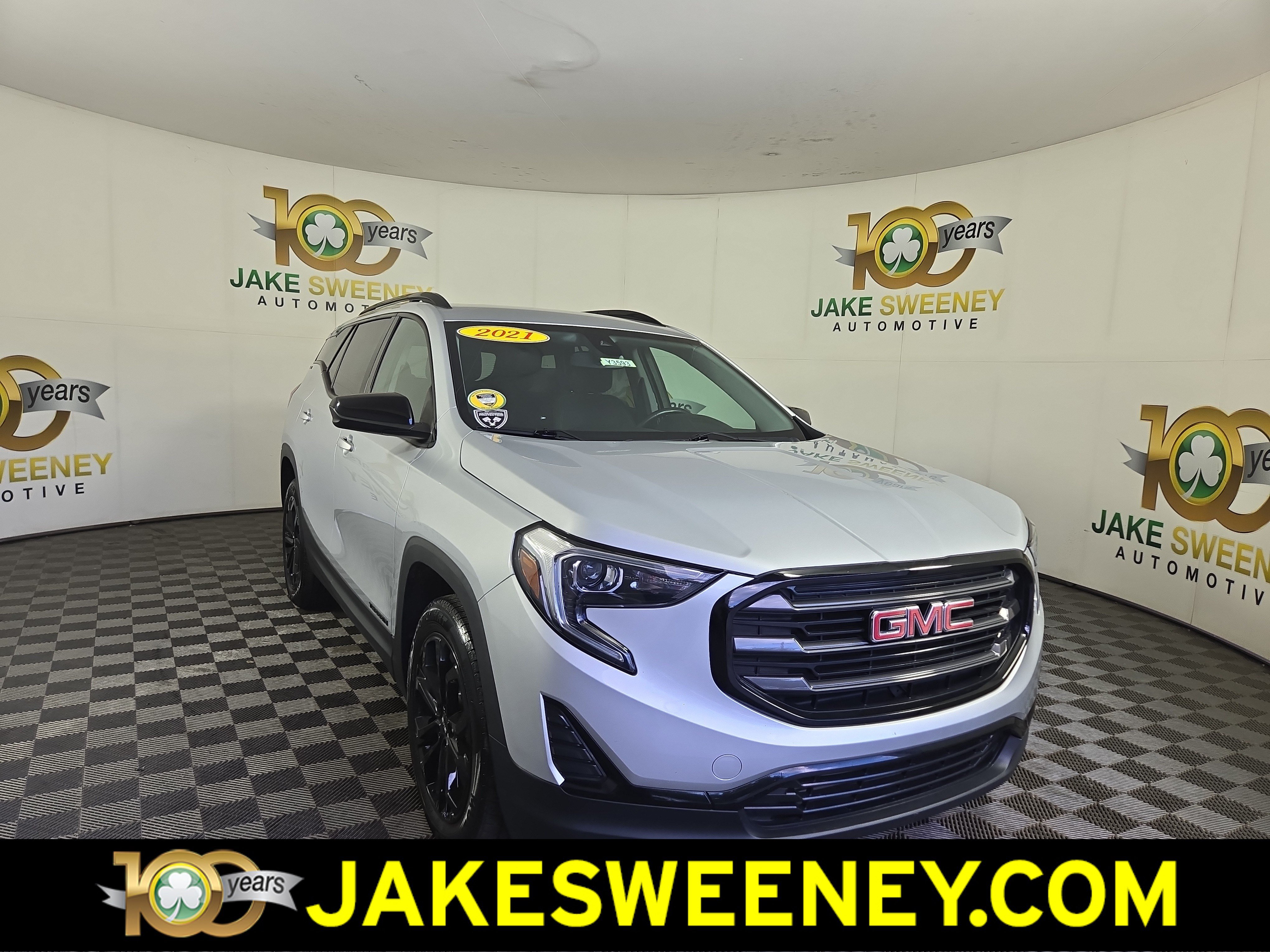 Used 2021 GMC Terrain SLE w/ Driver Convenience Package AWD/4WD image 1
