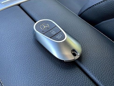 Certified 2025 Mercedes-Benz C 300 4MATIC Sedan image 38