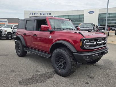 New 2026 Ford Bronco Outer Banks w/ Sasquatch Package