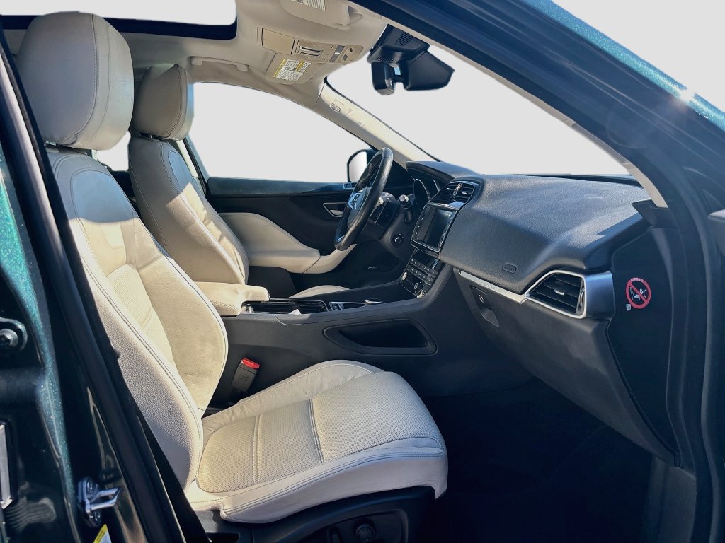Used 2018 Jaguar F-PACE Prestige AWD/4WD image 11
