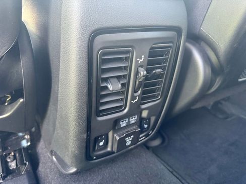 Used 2023 Dodge Durango GT AWD/4WD image 28