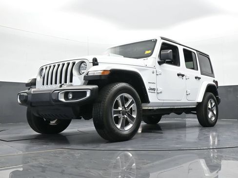 Used 2022 Jeep Wrangler Unlimited Sahara image 57