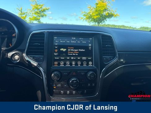 Used 2018 Jeep Grand Cherokee Trailhawk AWD/4WD image 3
