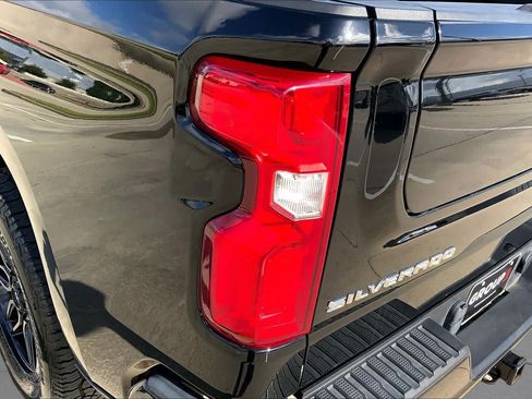 Certified 2021 Chevrolet Silverado 1500 Custom RWD image 27