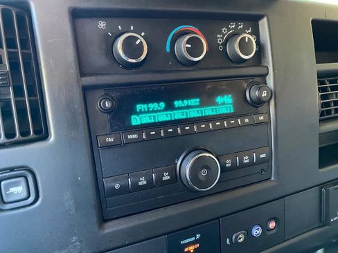 Used 2017 Chevrolet Express 3500 Extended image 48