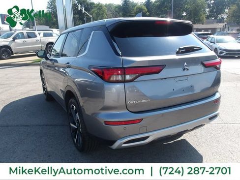 Used 2023 Mitsubishi Outlander SE AWD/4WD image 5