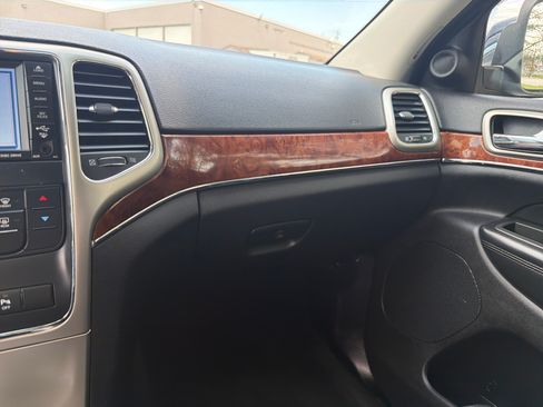 Used 2012 Jeep Grand Cherokee Limited AWD/4WD image 17