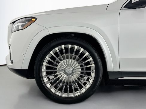 New 2026 Mercedes-Benz Maybach GLS 600 4MATIC image 11
