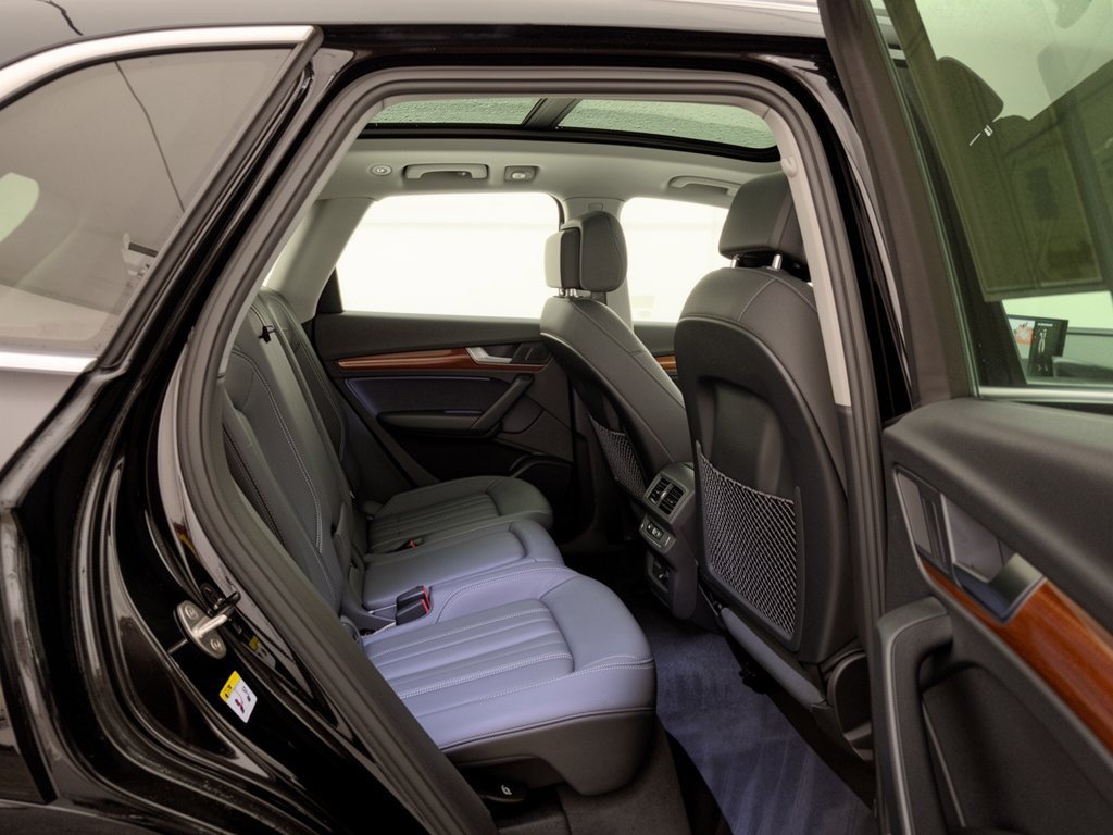 Certified 2023 Audi Q5 2.0T Premium w/ Convenience Package AWD/4WD image 29