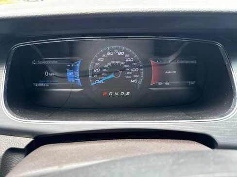Used 2019 Ford Taurus SEL w/ Equipment Group 201A FWD image 25