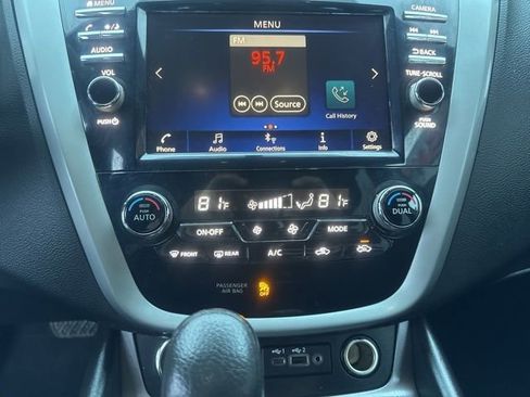 Used 2020 Nissan Murano S image 17