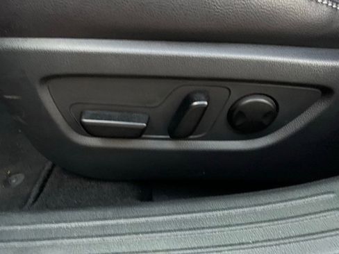 Used 2025 MAZDA CX-50 AWD 2.5 S w/ Premium Package image 11