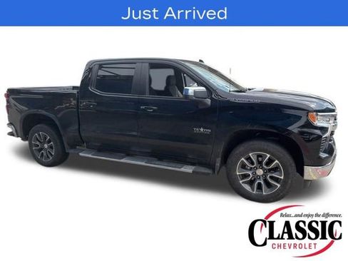 Used 2025 Chevrolet Silverado 1500 LT image 15