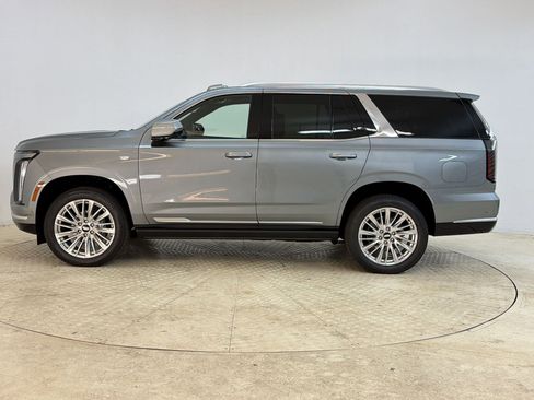 Certified 2026 Cadillac Escalade Luxury w/ LPO, Floor Liner Package AWD/4WD image 2