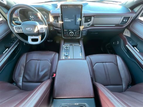 Used 2022 Ford Expedition Max Limited image 15