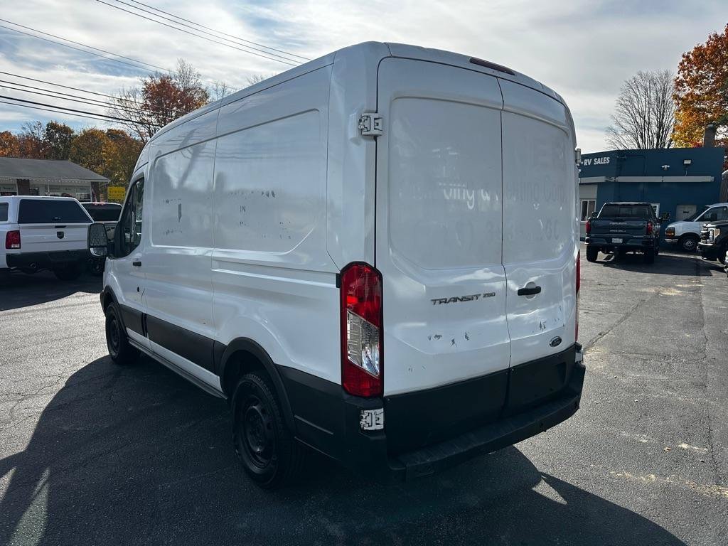 Used 2015 Ford Transit 250 130 Medium Roof RWD image 3