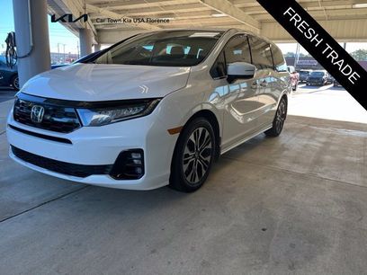 Used 2025 Honda Odyssey Elite