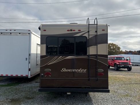 Used 2017 Ford E-450 and Econoline 450 Super Duty w/ Motorhome Prep Package image 4