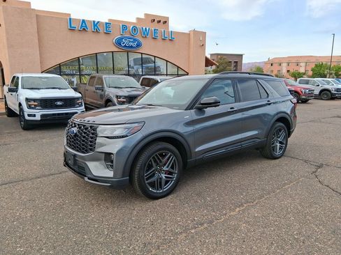 New 2025 Ford Explorer ST-Line w/ Premium Package AWD/4WD image 1