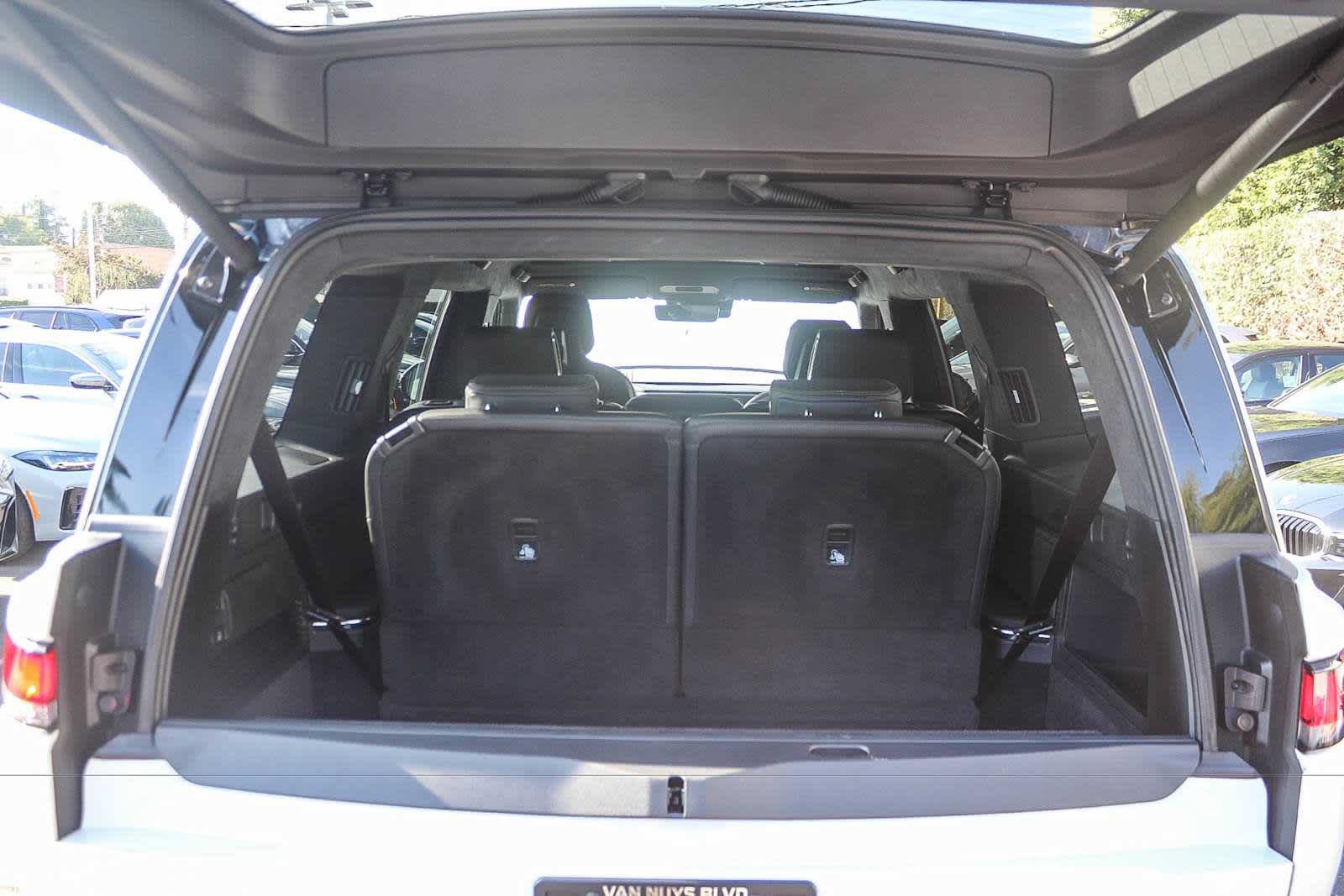 Used 2025 Rivian R1S Adventure Dual AWD/4WD image 44