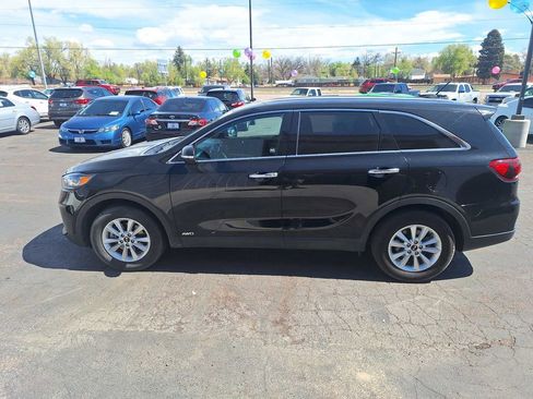 Used 2019 Kia Sorento AWD V6 image 5