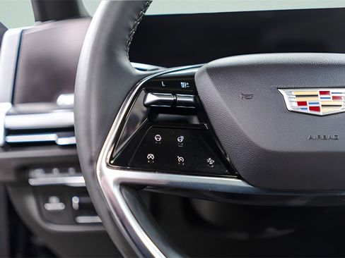 Used 2025 Cadillac Escalade Sport w/ Touring Package image 11