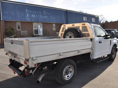 Used 2021 Ford F250 XL w/ Power Equipment Group RWD image 9