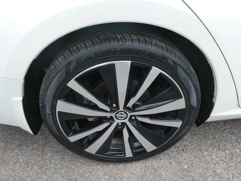 Used 2019 Nissan Altima 2.5 Platinum FWD image 35