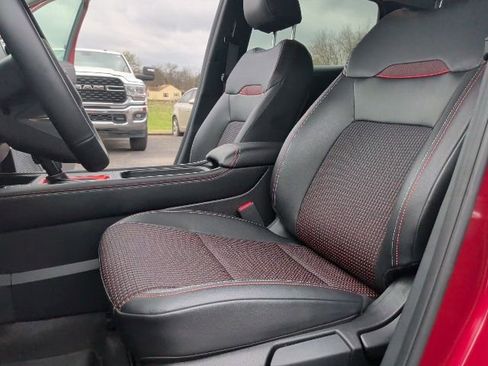 Used 2025 Nissan Kicks SR image 14