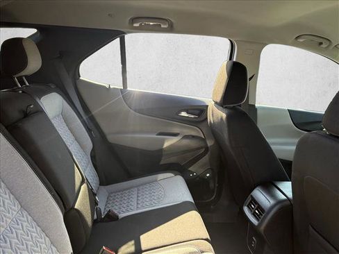 Used 2023 Chevrolet Equinox LS w/ LS Convenience Package image 21