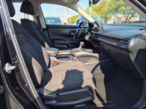 Certified 2023 Honda HR-V LX image 30