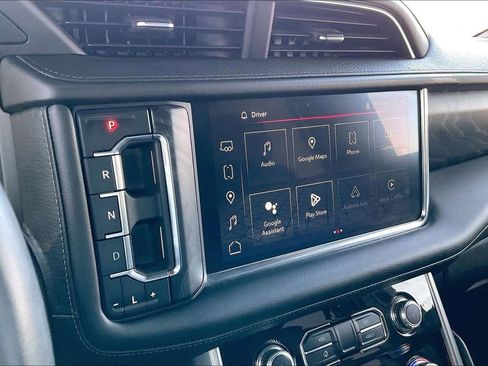 Used 2023 GMC Yukon Denali image 25