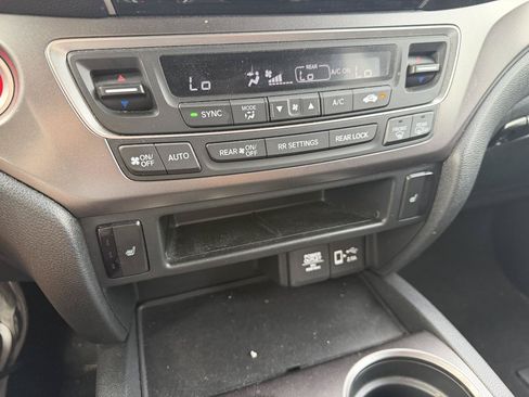 Used 2022 Honda Pilot Sport image 14