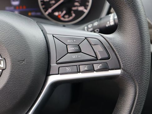 Used 2024 Nissan Altima 2.5 SV FWD image 13
