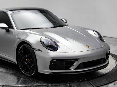 Used 2024 Porsche 911 Carrera GTS image 28