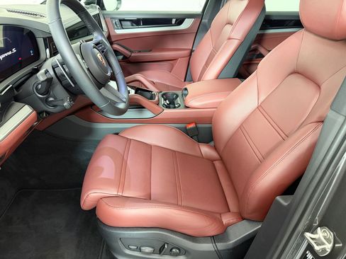 New 2026 Porsche Cayenne S image 5