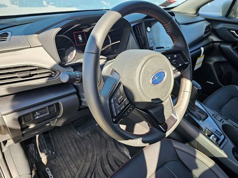 Certified 2025 Subaru Crosstrek 2.5i Limited w/ Crosstrek Mirror Package image 15