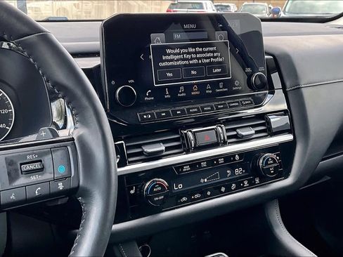 Used 2025 Nissan Pathfinder SL image 7