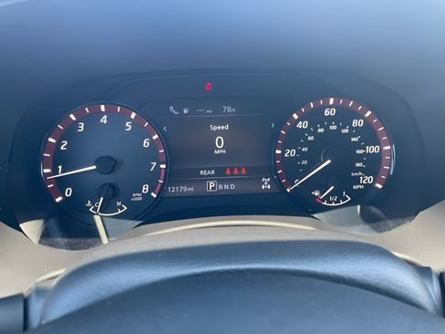 Used 2025 Nissan Frontier PRO-4X AWD/4WD image 10