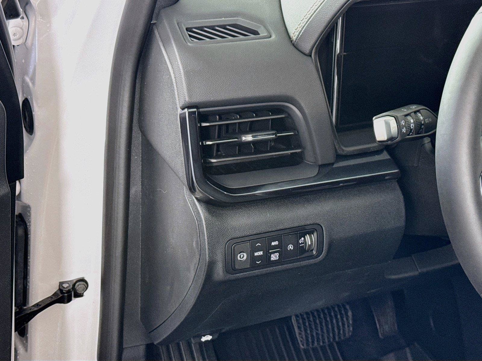 New 2027 GMC Terrain AT4 w/ Convenience Package III AWD/4WD image 4