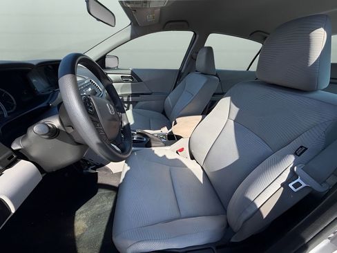 Used 2014 Honda Accord LX image 10