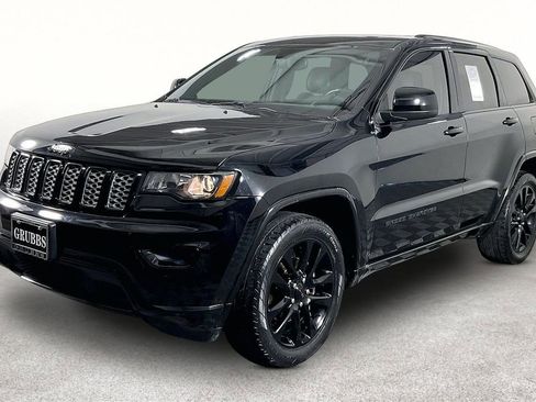 Used 2020 Jeep Grand Cherokee Altitude RWD image 13