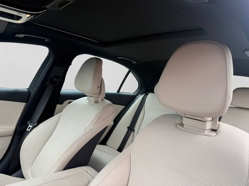 Used 2025 Mercedes-Benz C 300 4MATIC Sedan image 15