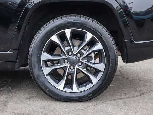 Used 2023 Jeep Grand Cherokee Overland w/ Advanced Protech Group III AWD/4WD image 11