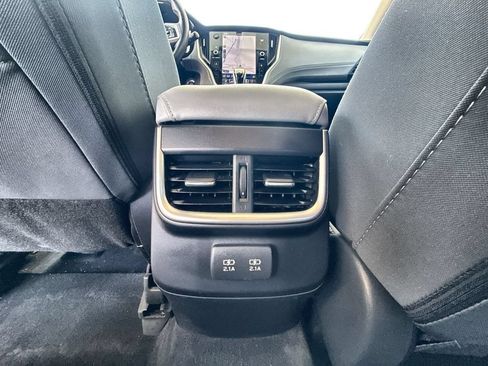 Used 2022 Subaru Outback Premium AWD/4WD image 14
