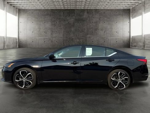 Used 2025 Nissan Altima 2.5 SR FWD image 8