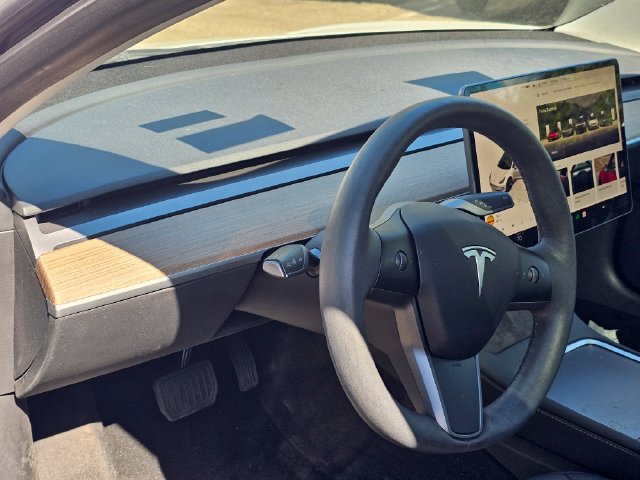 Used 2023 Tesla Model 3 Standard Range RWD image 5